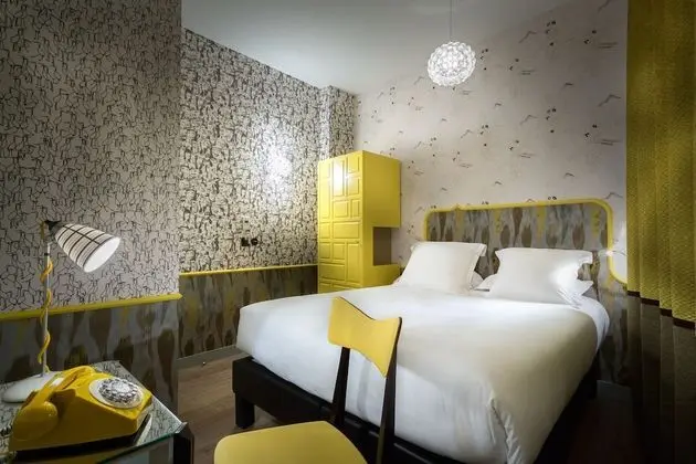 Tek Büyük Yataklı Oda (Insolite)