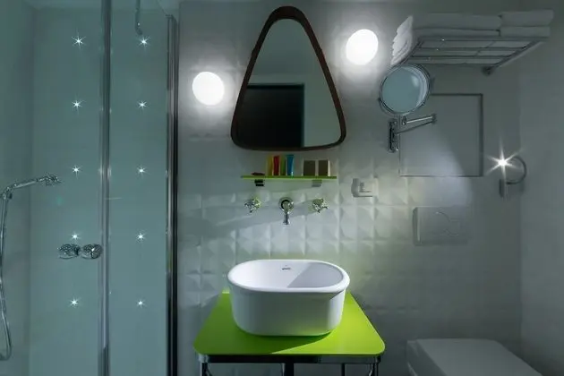 Tek Büyük Yataklı Oda (Insolite)