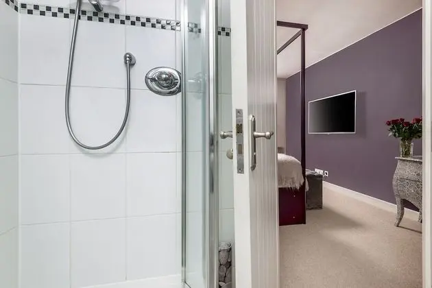 Luxury Tek Büyük Yataklı Oda, Banyolu/Duşlu (The Set)