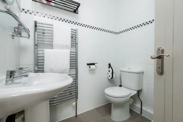 Luxury Tek Büyük Yataklı Oda, Banyolu/Duşlu (The Set)