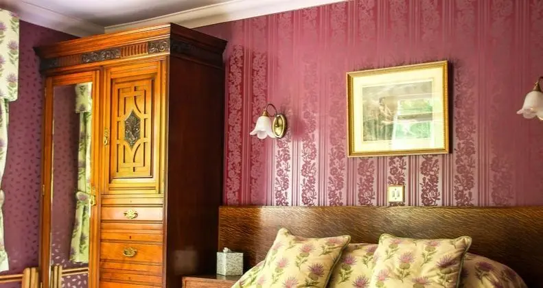 Tek Büyük Yataklı Oda (Beech and Rowan Rooms)