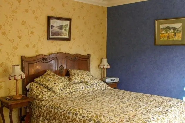 Tek Büyük Yataklı Oda (Beech and Rowan Rooms)
