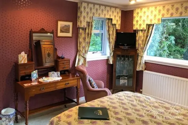 Tek Büyük Yataklı Oda (Beech and Rowan Rooms)