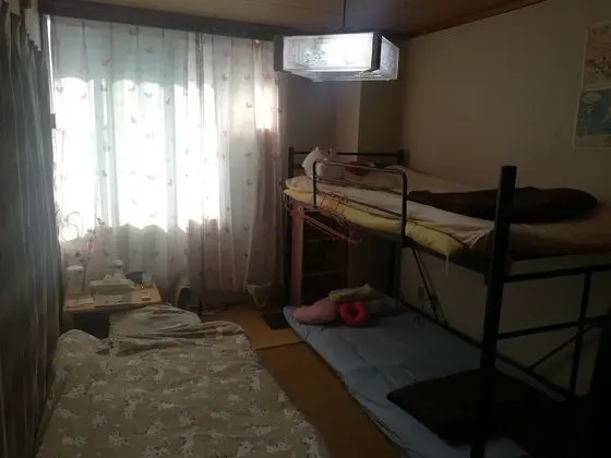 Ortak Ranzalı Oda, Sadece kadınlar için