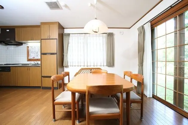 Apart Daire, 6 Yatak Odası