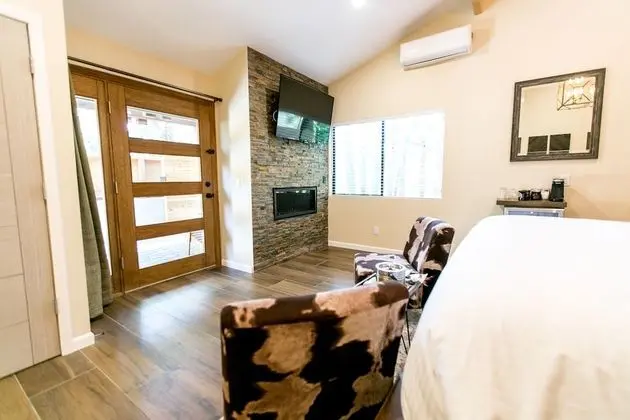 Amber Suite