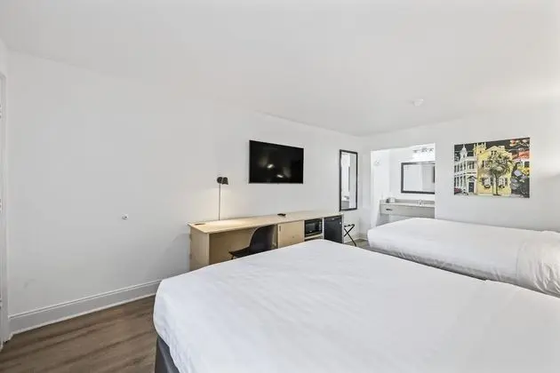 Oda, 2 Büyük (Queen) Boy Yatak, Sigara İçilmez (Pet Friendly)