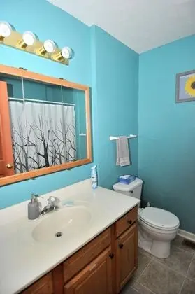 Ev, Birden Çok Yatak (Creekview Cabin)