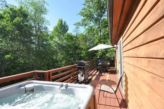 Ev, Birden Çok Yatak (Creekview Cabin)