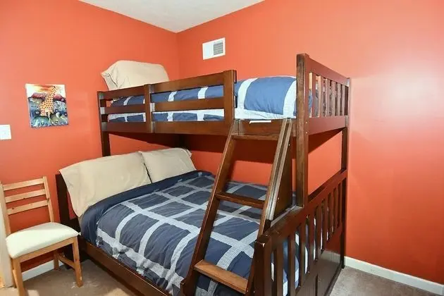 Ev, Birden Çok Yatak (Creekview Cabin)