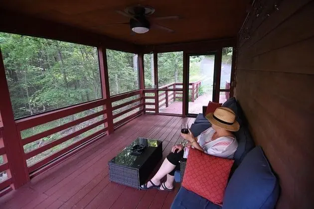 Ev, Birden Çok Yatak (Creekview Cabin)