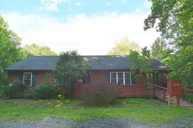 Ev, Birden Çok Yatak (Creekview Cabin)