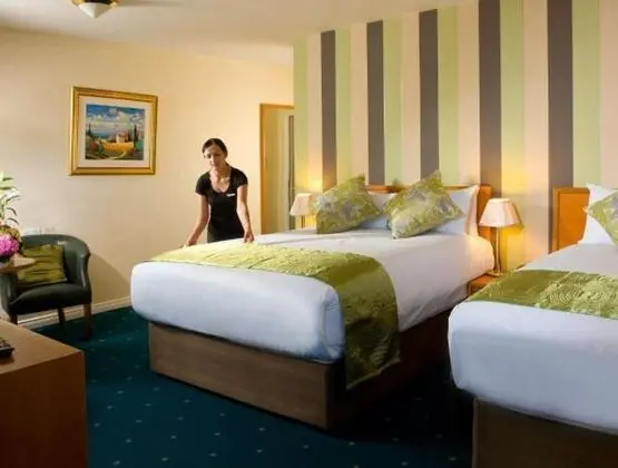 Tek Büyük Yataklı Oda