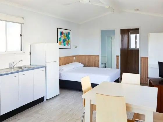 Basic Kulübe, 1 Yatak Odası, Küçük Mutfak, Göl Manzaralı