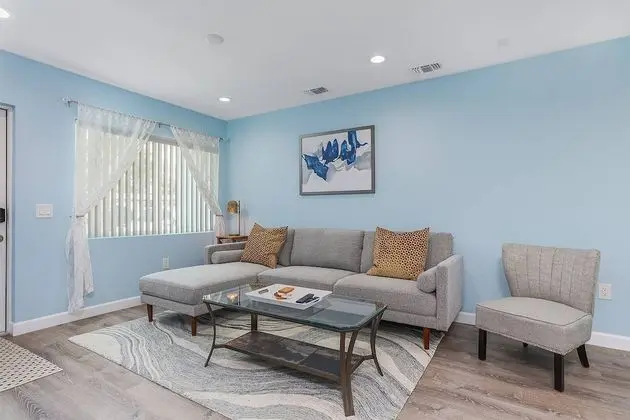 Ev (Crescent House of Sarasota)