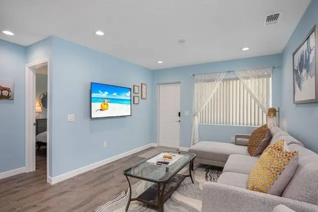 Ev (Crescent House of Sarasota)