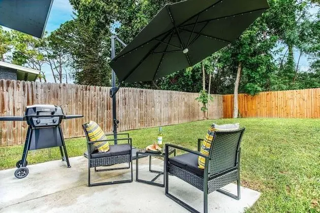 Ev (Crescent House of Sarasota)