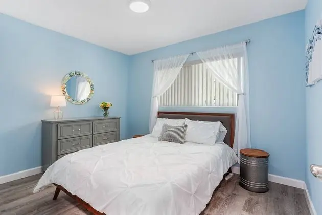 Ev (Crescent House of Sarasota)