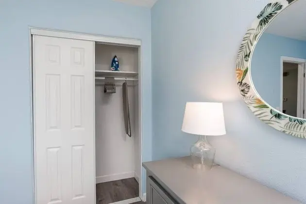 Ev (Crescent House of Sarasota)