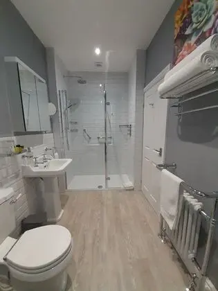 Deluxe Üç Kişilik Oda, Banyolu/Duşlu (Family of 3)