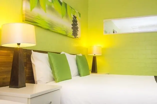 Deluxe İki Ayrı Yataklı Oda (Deluxe Room, Queen plus 1 single)
