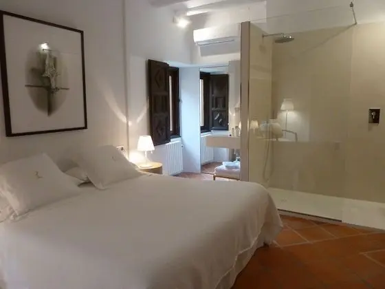 Deluxe Tek Büyük Yataklı Oda (Grossal)