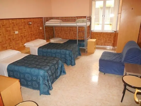 1 Posto Letto, Dormitorio Donne (Max 5 Persone)