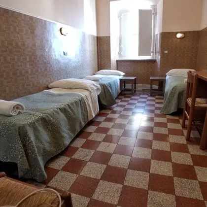 Üç Kişilik Oda, Ortak Banyo