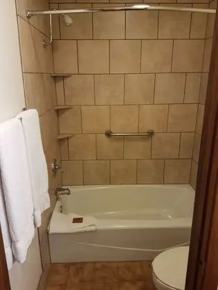 Büyük Yataklı Tek Kişilik Oda