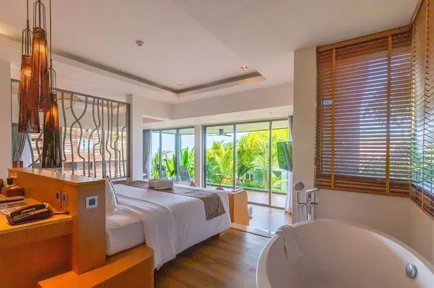 Deluxe Pool Villa
