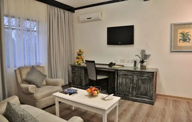 Süit, 1 Çift Kişilik Yatak, Bahçe Manzaralı (SUITE)