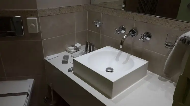Standard Oda, 1 Büyük (Queen) Boy Yatak, Bahçe Manzaralı