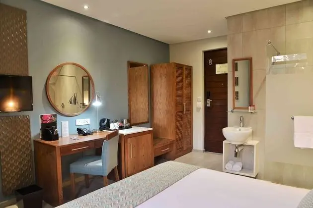 Standard Oda, 1 Çift Kişilik Yatak, Nehir Manzaralı