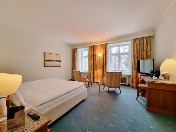 Deluxe Tek Büyük Yataklı Oda