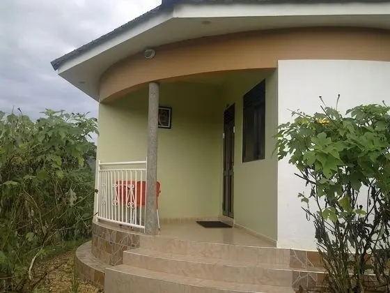 Executive Kır Evi, Bahçeli
