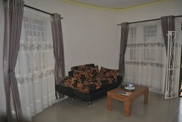 Executive Kır Evi, Bahçeli