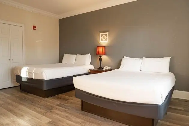 Standard Double Queen room