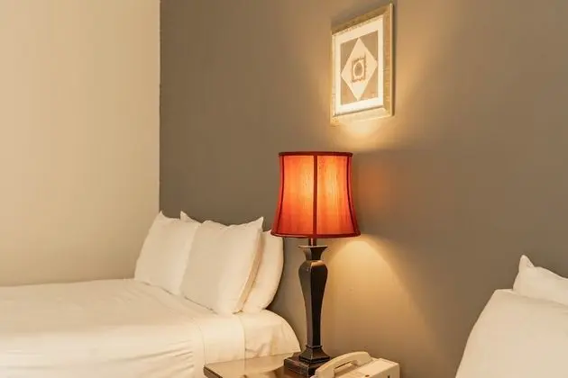 Standard Double Queen room