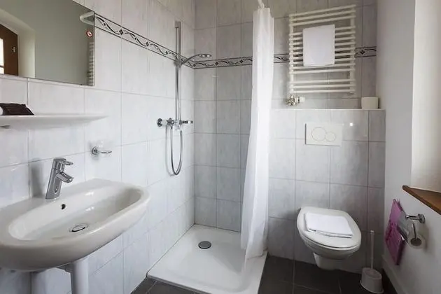 Üç Kişilik Oda, Dağ Manzaralı