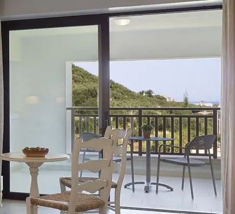 Family Tek Büyük Yataklı Oda (Open plan)