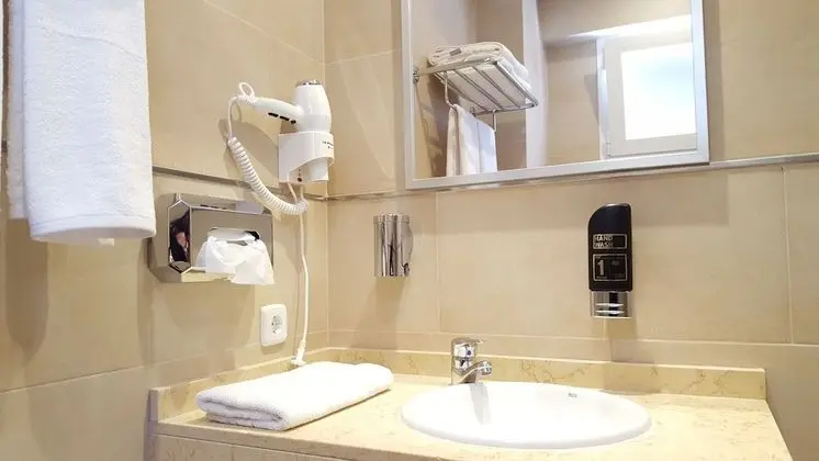 Deluxe Tek Büyük veya İki Ayrı Yataklı Oda
