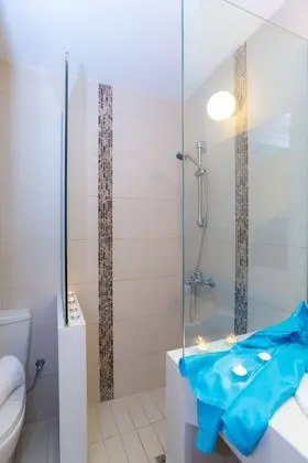 Üç Kişilik Oda, Bahçe Manzaralı