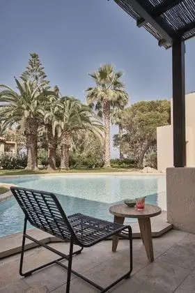 Bungalov (Poolfront)