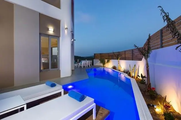Villa, 4 Yatak Odası, Kişiye Özel Havuzlu (Chara)