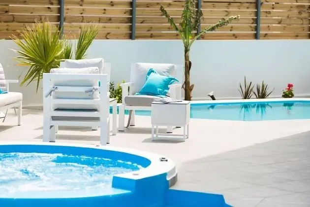 Villa, 4 Yatak Odası, Kişiye Özel Havuzlu (Chara)