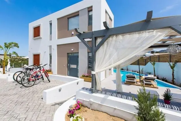 Villa, 4 Yatak Odası, Kişiye Özel Havuzlu (Chara)