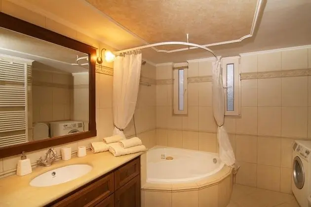 Villa, 4 Yatak Odası, Kişiye Özel Havuzlu (Eva)