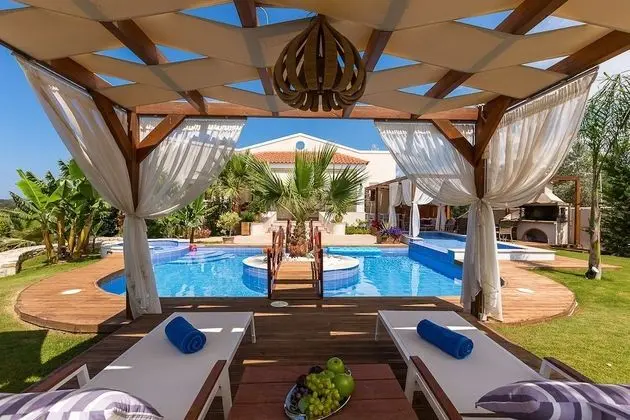 Villa, 4 Yatak Odası, Kişiye Özel Havuzlu (Eva)