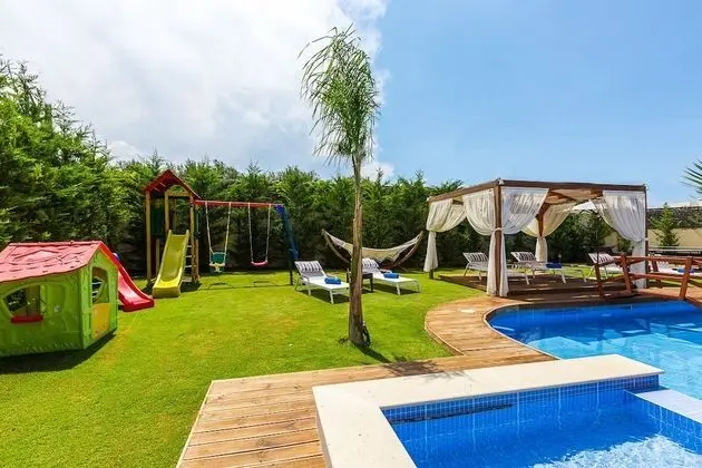 Villa, 4 Yatak Odası, Kişiye Özel Havuzlu (Eva)