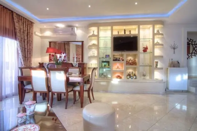 Villa, 6 Yatak Odası, Kişiye Özel Havuzlu (Dimitrios)